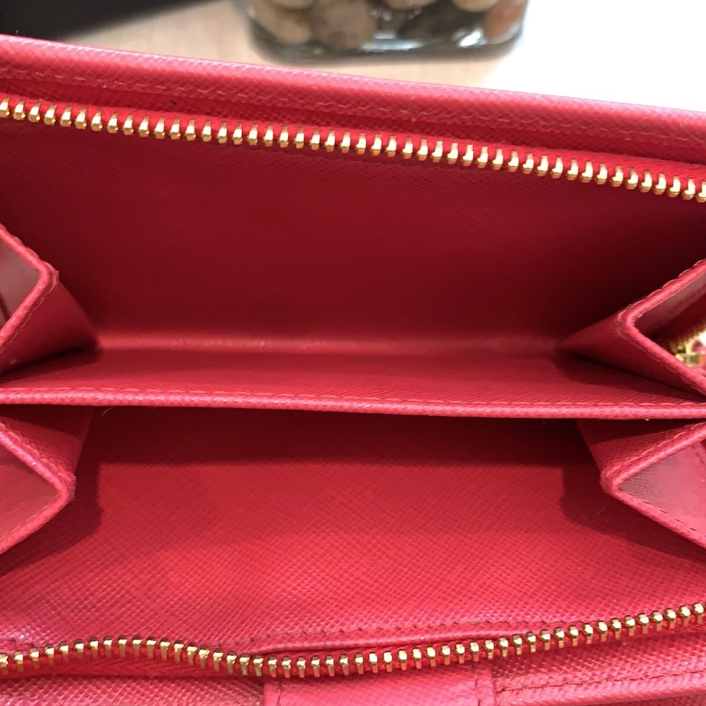 Prada Saffiano Leather wallet - Picture 8 of 17